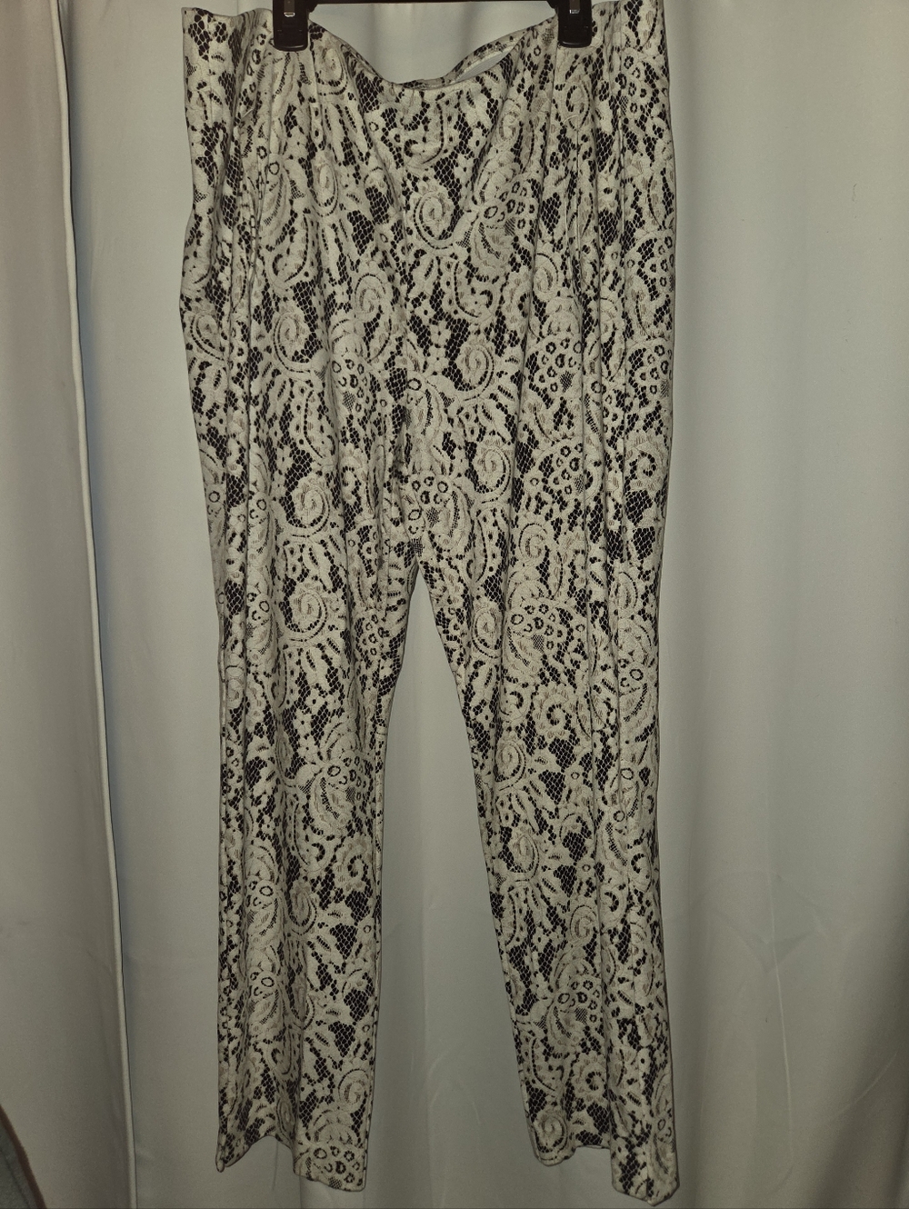 Chico's Cream and Black Lace-Print Slimming Pants Size 3/XL